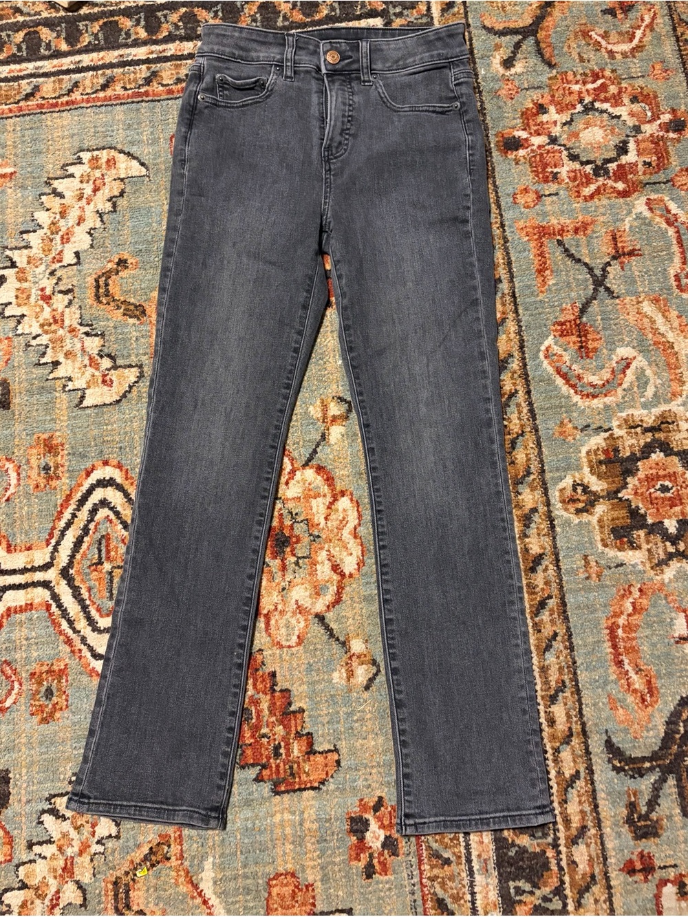 GAP Straight Leg High Rise Petite Jeans In Washed Charcoal